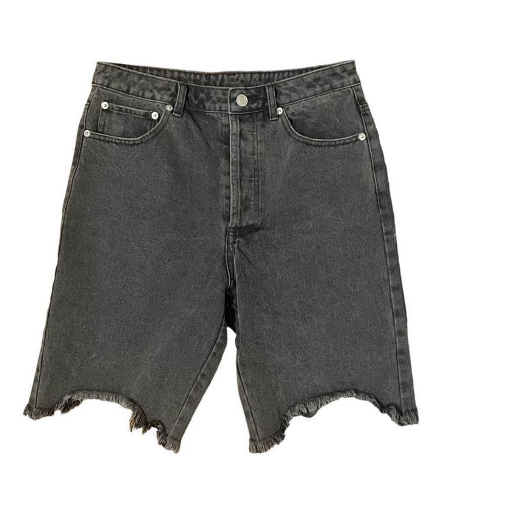 Denim Shorts Cutoff Frayed High Rise Black Size Medium NWT - Picture 2 of 4
